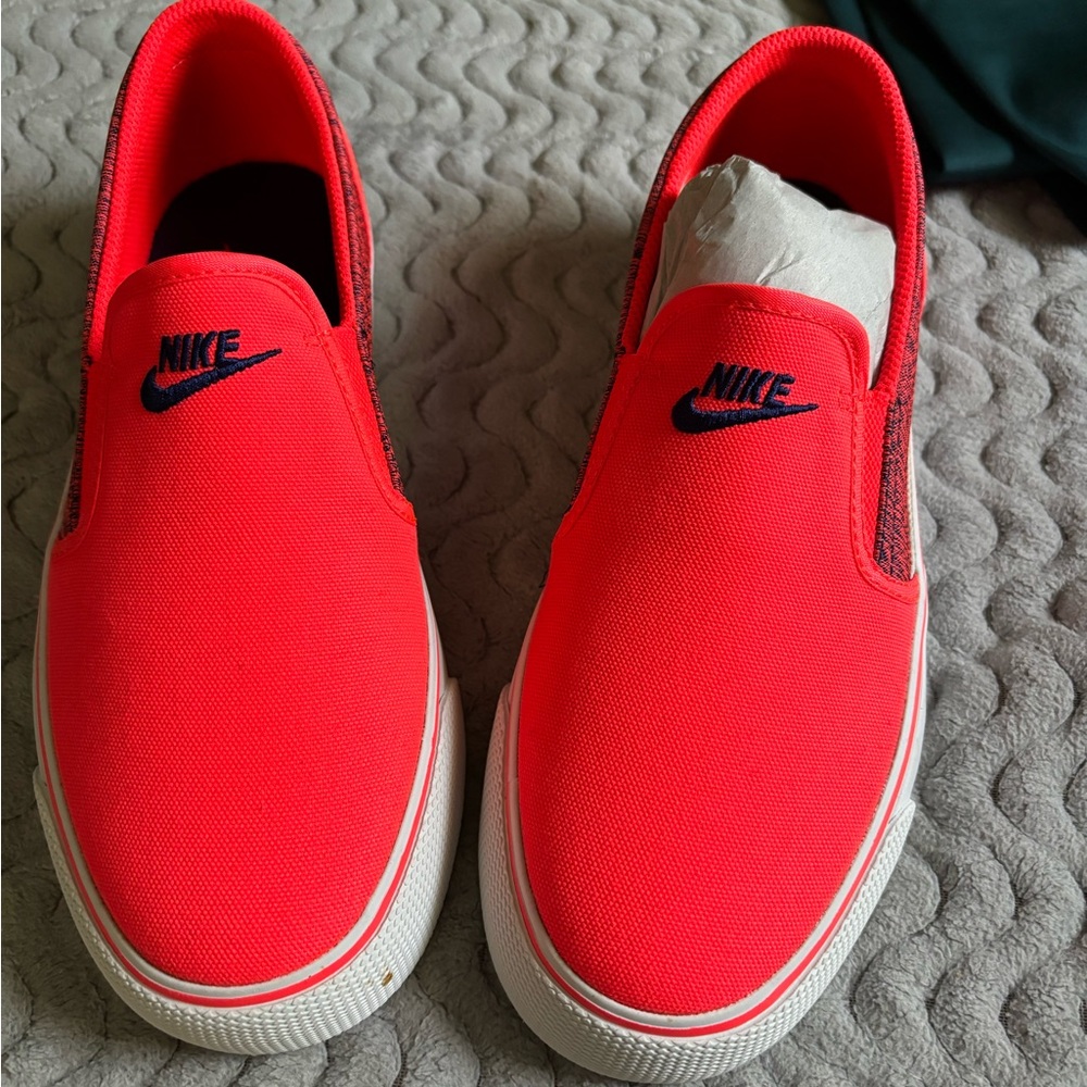 Women’s Nike toki slip Canvas sneakers
